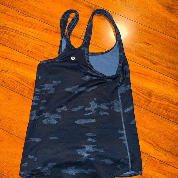 lululemon athletica Tops - Lululemon 6 Black and Gray Camouflage Tank Top